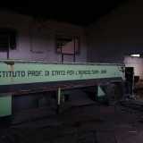 L'autobus scolastico tagliato a met�